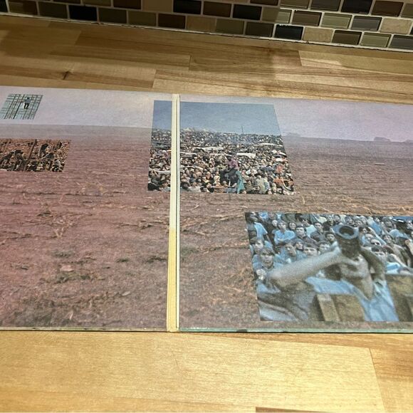 Woodstock two, two record set, vinyl records, excellent condition - Picture 3 of 4